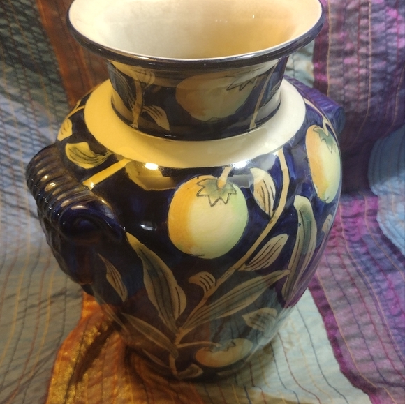 Italian Majolica Cobalt Blue Porcelain Vase W/ Lemon Design - Picture 3 of 7